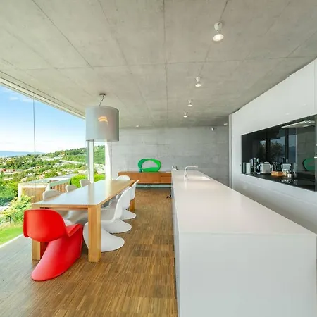 Casa vacanze Luxury & Modern 4bd With Panoramic Lake View By Guestlee