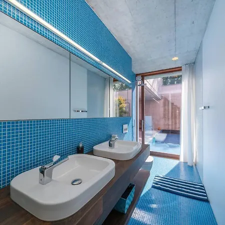 Casa de Férias Luxury & Modern 4bd With Panoramic Lake View By Guestlee