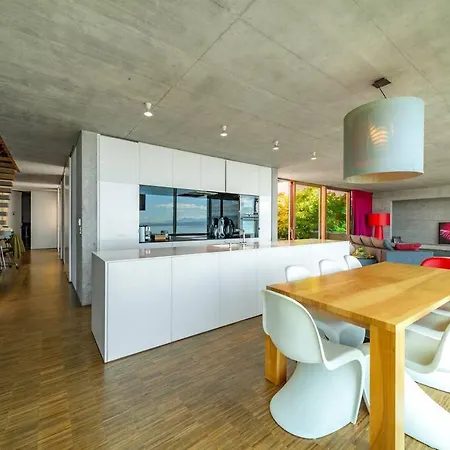 펜션 Luxury & Modern 4bd With Panoramic Lake View By Guestlee *